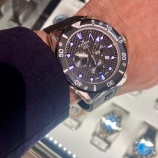 『【EDOX】ウインターフェスタ開催中!人気のクロノオフショアー1 クロノグラフ ジャパンリミテッド再入荷しました!』の画像