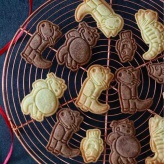 失意の長男（さよなら戦隊ヒーロー）／『11ぴきのねこ』のクッキー型を使ってみた【cotta】