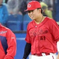 カープドラ1平川蓮、負傷交代。HRキャッチ試みフェンス激突