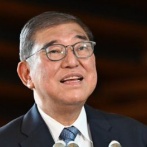自民党・公明党・日本維新の会「外国人生徒も高校の授業料無償化します」