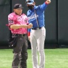日本ハム・伏見が途中交代…新庄監督「ちょっとぎっくり腰気味で…」と理由明かす