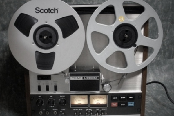 オープンリールテープデッキの復刻（修理と販売） - TEACデッキの修理集