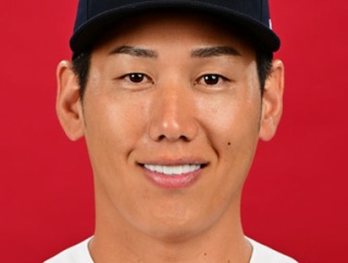 吉田 正尚　打率.260 4本 20打点 出塁率.336 長打率.372 OPS.708 wRC+98 WAR0.1