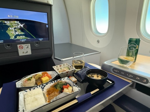 ANA ビジネスクラス機内食　東京羽田ー台北松山