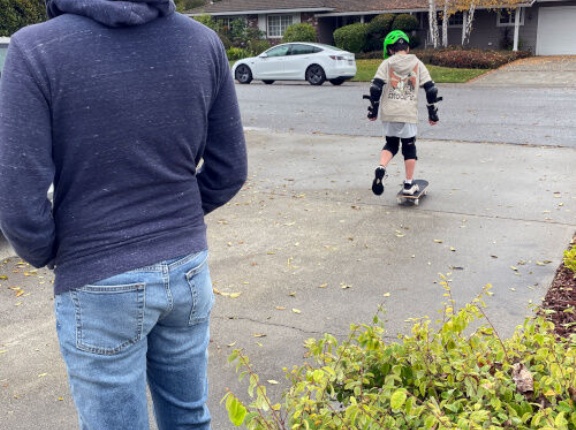 息子が孫に教える