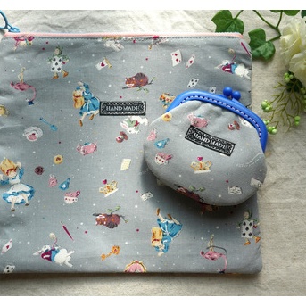 縫い付けガマ口とファスナーポーチ