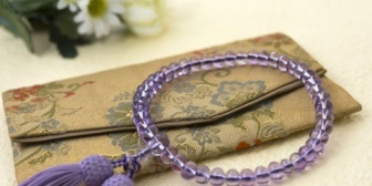 マナー講師「香典に入れるお札にはきちんとアイロンをかけてピン札のようにしましょう」　私（知ってるマナーと違う…）