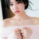 女性の写真はおっぱいに