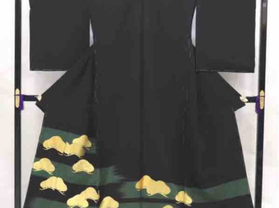 黒留袖をお仕立てに出しました