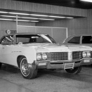 梁瀬で新車整備中のビュイック エレクトラ 225