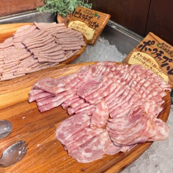 PaPa ビアレストラン（三重 モクモクファーム）〜￥2200とは思えないすごすぎるビュッフェに感激…