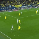 ◆Gif小ネタ◆掴まれて投げ飛ばされてもベルナルド・シウバ理論でボールキープをする久保建英ｗ