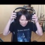【動画】狩野英孝さん「あれっ、ゲーム実況してたらいつの間にヘッドフォン壊れてる！いつから？」　→　視聴者が特定した瞬間が笑いの神に愛されすぎて爆速20万いいね超えｗｗｗｗｗ
