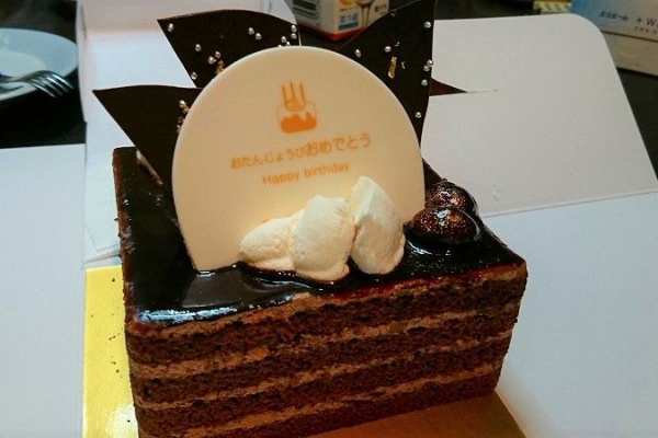 ひいろぐ ケーキ