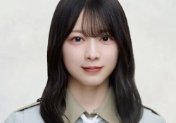 この画像の森田ひかるさん、新人の美人教師感があるwww