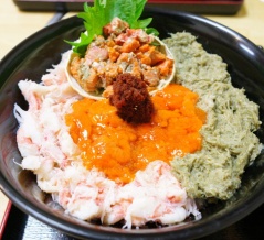 【鳥取】5つの部位が織りなす多層の旨み。極上の「かに丼極」を堪能「味暦あんべ」