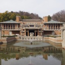 【博物館明治村】博物館明治村始於1965年，是一座以保存和展示明治時期建築為目的的露天博物館。