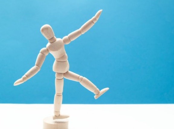 【衝撃】”めんどくさい”を消す方法『目を瞑って片足立ちで30秒数える』←凄すぎ