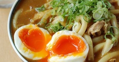 10分で完成！レンジで完成めちゃうまカレーうどん