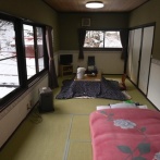 (ヽ´ん`)「ほい、これが俺の部屋ね。日本の和を詰め込んだ最高傑作」