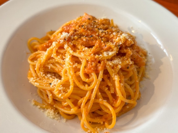 「ユゲゲカフェ」の『トマトツナクリームパスタ』など（高槻市津之江町）【たかつーグルメ】