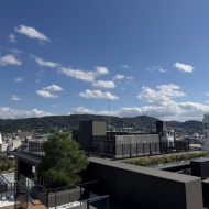ヒルトン京都「CLOUD NEST」の芸術的スイーツ「アバヴ・ザ・クラウド」に溺れる甘いひととき
