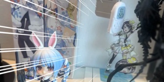 【ホロライブ】ぺこら、スバルの置き土産アクスタにようやく気付くｗｗｗ
