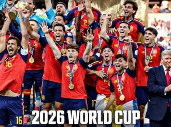 【悲報】トランプ大統領、W杯のトロフィーリフトでやらかし世界中で炎上ｗｗｗ