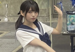 【速報】6期生、セーラー服で太ももチラリwwwwwwwwwww