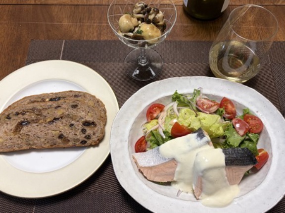 ドライフルーツ入のパン