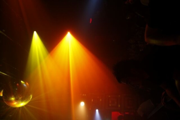 花の道でホットにまったりと