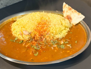「インド流スパイス工房 哲学カレー」の『チキンカレー』（高槻市高槻町）【たかつーグルメ】