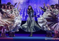 【神画像】これはジャケ写だろｗ乃木メンの衣装の使い方＆構図がヤバすぎるｗｗｗ【乃木坂46】