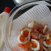 食感がクセになる！味見が止まらない美味しさ！レンジで簡単 時短、リピート必至のデリ風 蓮根サラダ