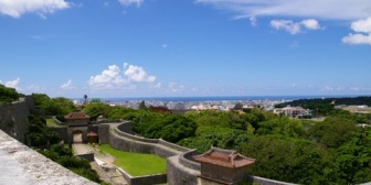 沖縄旅行した時に午前中爆睡して昼もずっとボーっとしてた友達が私と会うたびに旅行しよう！とか誘ってきてしつこい…