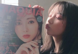 たまらんｗ 目を閉じて”ちゅー”顔の与田祐希・・・かわいすぎるｗｗｗ