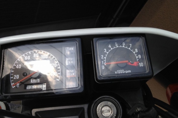 商談中　xlr250r メーター17240km ビンテージすぐかかります Yahoo!オークション - XLR250R スピードメーター タコ D773 MD16 ホン