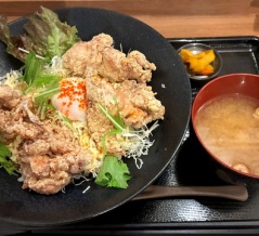 姫路　からあげ丼♪《春日》