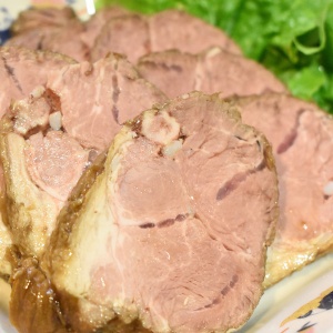 しっかりした食感♪うで肉の煮豚