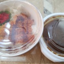 あれれ.....　空地だと思ってか勝手に車が止まってる(^^;