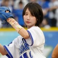 ハマスタであのちゃん可愛すぎ！２年連続ノーバン始球式最高やんけ！
