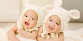 双子を育てているお母さんに「双子ちゃん大変ですね」ってのは禁句なのかな？