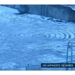 【驚愕】ＵＦＯの仕業か！？　雪の上に不思議な円形の跡