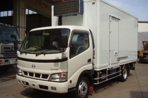 中古トラック 価格比較 冷蔵冷凍車