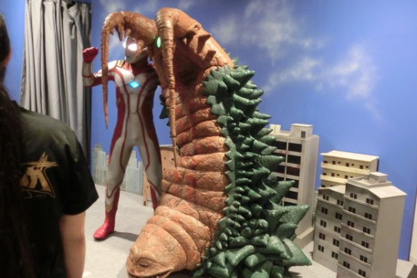 超かわいいツインテールの子を激写 駄チワワ 旅と怪獣舎