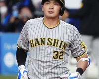 岡田「野口、井上のどっちかは（２軍に）落ちないとあかん　２人はいらないんでね」