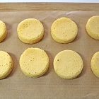 オーブンいらずで簡単！フライパンでしっとりふわふわミニクリスマスケーキ！