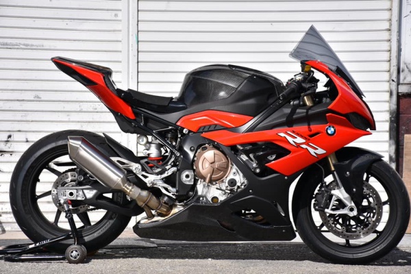 S1000RR　１５年　シングルシートカウル BMW S1000RR 15年～ シングルシートカウル 白