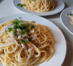 急に寒くなるんだ？と、ネイビーのプレート作りました。