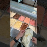 『アイスクリーム屋さんの新入社員の仕事はこんな感じらしい』の画像